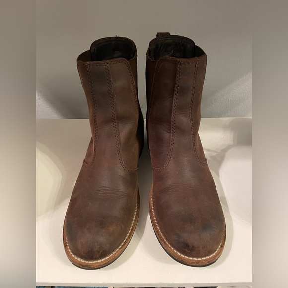 Kodiak Waterproof Chelsea Leather Boots | 5W - Picture 2 of 5